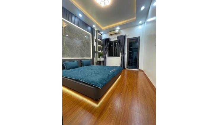 Nhà HXH 3 tầng gần Nguyễn Duy Trinh, 52m2, 3 tầng , 3PN , Hoàn công