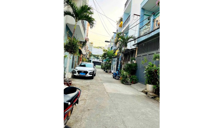 Nhà Hoàng Hoa Thám , P.6, HXH,91m2,3 tầng , 8 PN,PL Chuẩn