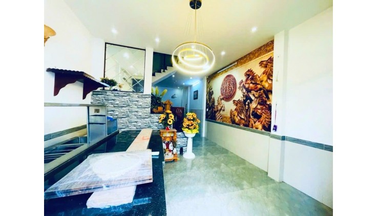 bán nhà NHIỀU LỘC, Gò Vấp, HẺM ÔTÔ, 4PN, tặng NỘI THẤT, NHỈNH 4 TỶ