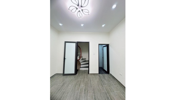 Nhà  Nguyễn Văn Đậu , P.11, 70 m2,HXH thông sát