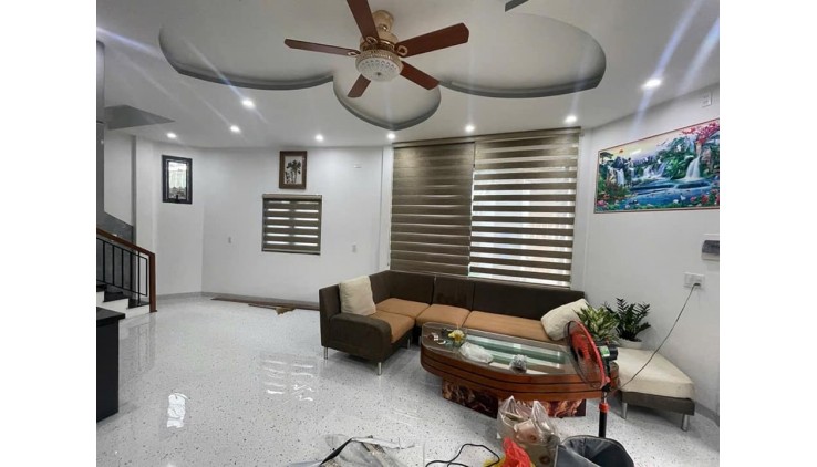 Nhà 3 tầng Lê Văn Thịnh, HXH, 78m2 , 4 PN , Hoàn công