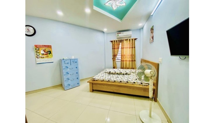CẠNH AEON TÂN PHÚ - HẺM 1/ 4C ĐỖ CỬA - 45M 2 TẦNG 3 PHÒNG NGỦ NHỈNH 3 TỶ TL