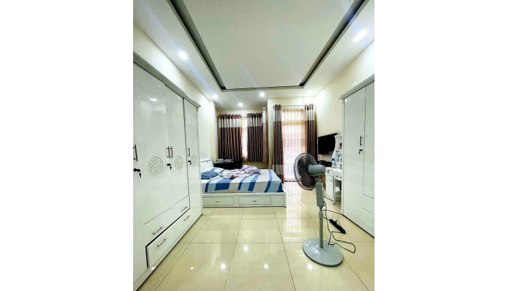 Nhà Hoàng Hoa Thám , P.6, HXH,91m2,3 tầng , 8 PN,PL Chuẩn