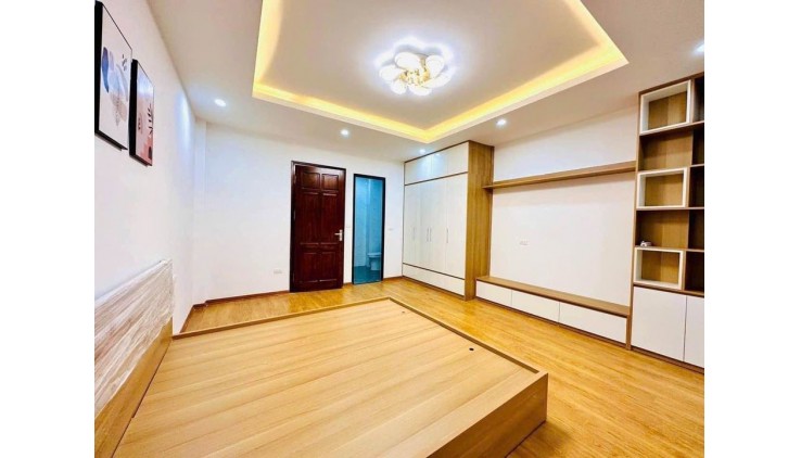 NHà 3 tầng HXH DƯƠNG ĐÌNH HỘI, 79m2, 3 tầng , 4 PN,tặng NT, Sổ vuông A4