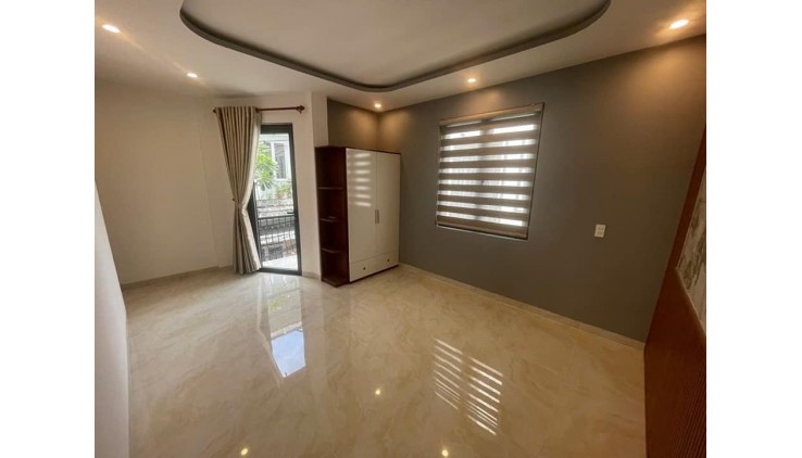 Nhà 3 tầng Lê Văn Thịnh, HXH, 78m2 , 4 PN , Hoàn công
