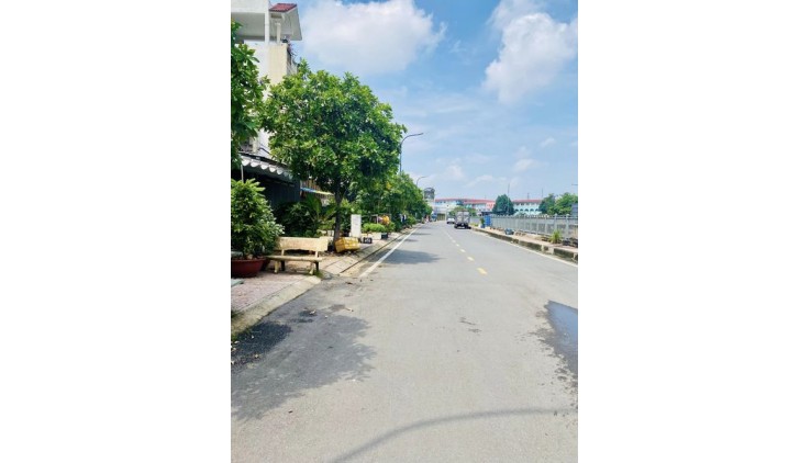 NGAY KCN TÂN BÌNH -SÁT MẶT TIỀN- 100M 2 TẦNG GIÁ 6TỶ 2
