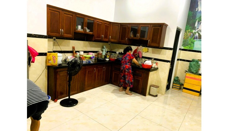 Cho thuê nhà 1T2L 4pn hẻm 6m Quốc Lộ 13 Hiệp Bình Phước