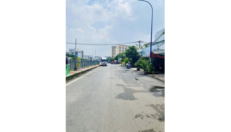 NGAY KCN TÂN BÌNH -SÁT MẶT TIỀN- 100M 2 TẦNG GIÁ 6TỶ 2