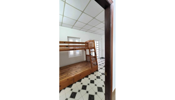 Nhà HXH ,gần Đại học Văn Hóa, Phước Long B, 139m2,4.5x30m, 2 tầng , 3 PN,Hoàn công