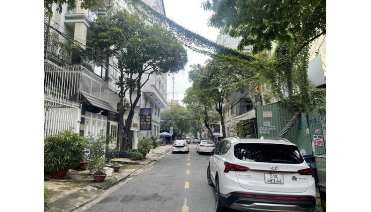 Khách Sạn Trung Sơn Bình Hưng Bình Chánh.