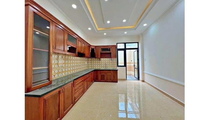 Nhà Lê Văn Thịnh, HXH,2 tầng 102m2 , 4 PN , Hoàn công