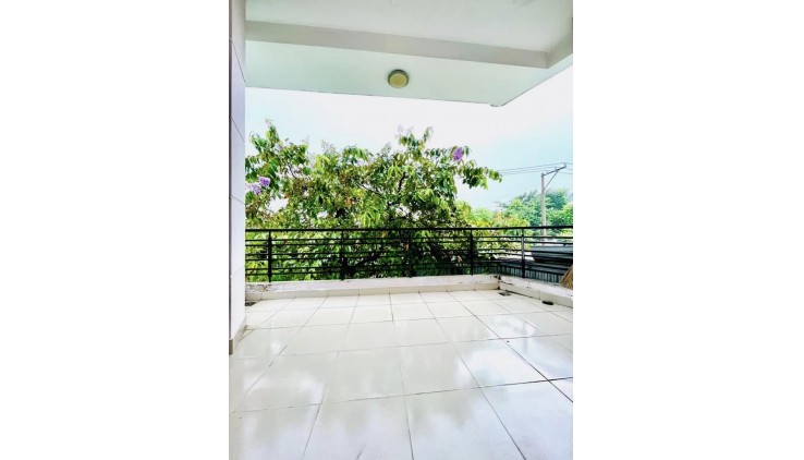 GIÁP AEON TÂN PHÚ - MTKD NGANG HƠN 4 - 115(4.4X26) 3 TẦNG NHỈNH 8 TỶ