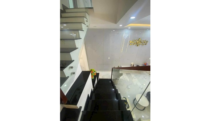 Nhà Trần Hữu Trang, P.11, PN ,3 tầng,HXH,60m2,4.5x13, 4 PN, không QH