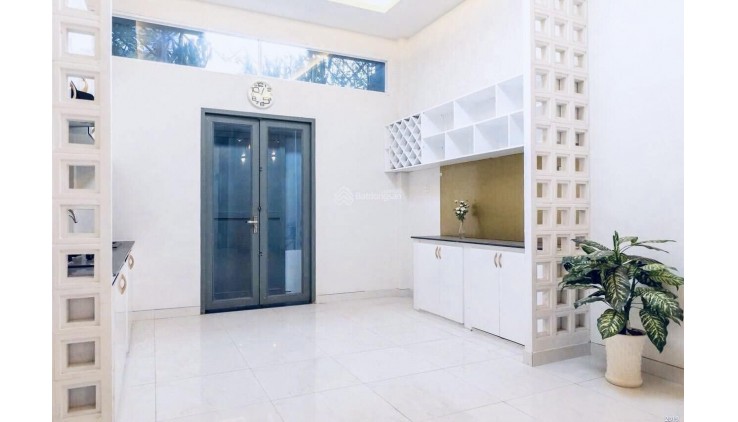 Nhà 3 tầng Bùi Đình Tuý , P.24 , 52m2 , hẻm 5m, 4 PN , Hoàn công