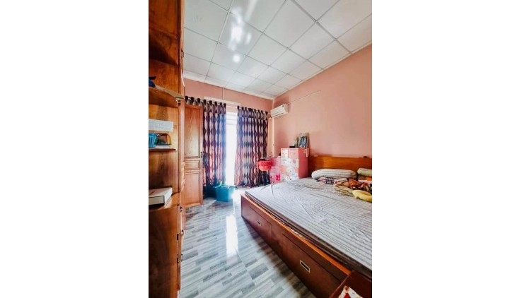 NGAY CHỢ GÒ XOÀI - NHÀ 2 MẶT TIỀN HẺM XE TẢI - 52M 3 TẦNG - 4 PN GIÁ NHỈNH 4 TỶ TL