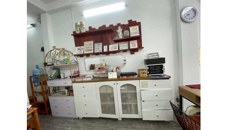 SANG NHƯỢNG GIÁ NHƯ TẶNG 75 TRIỆU TIỆM SPA NAIL GỘI ĐẦU DƯỠNG SINH