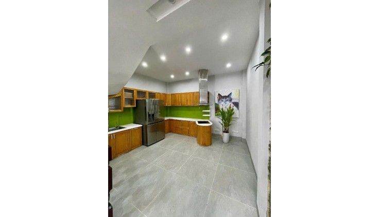 Nhà Nguyễn Cửu Vân ,P.17,3 tầng,HXH,gần MT,thông ,30m2,2 PN
