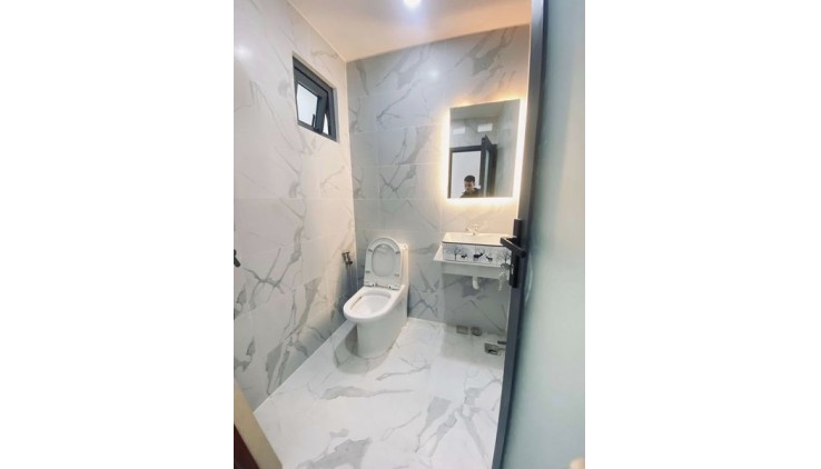 Đường Nguyên Hồng Quận Bình Thạnh Phường 11.