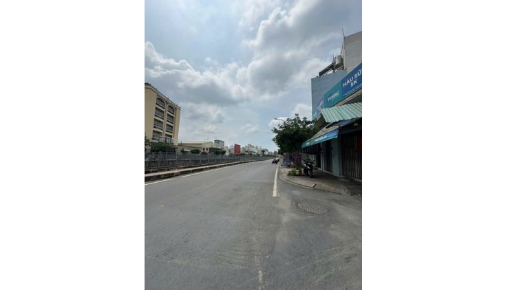 NGAY MẶT TIỀN TÂN KỲ TÂN QUÝ - 4 TẦNG 4X12M ĐƯỜNG 6M CÁCH 1 CĂN RA KÊNH NƯỚC ĐEN BUÔN BÁN NHỘN NHỊP CHỈ 5.35 TỶ TL