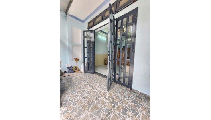 Nhà Hoàng Hoa Thám, P.5,2 tầng,HXH,41m2,2 PN,HC, chỉ 3.x