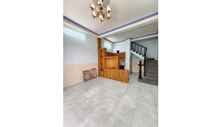 Nhà Hoàng Hoa Thám, P.5,2 tầng,HXH,41m2,2 PN,HC, chỉ 3.x