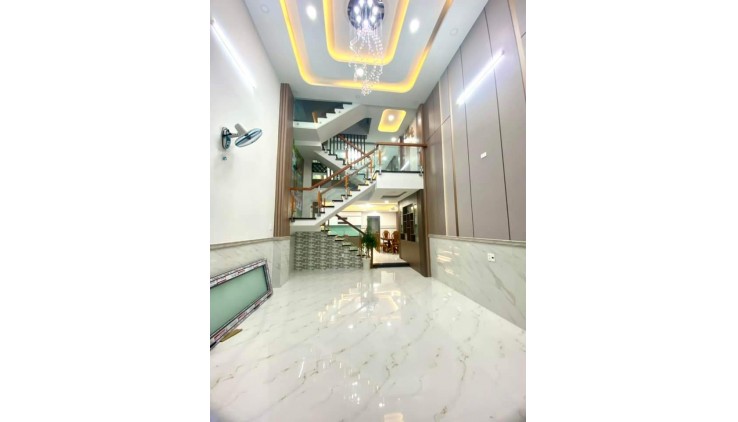 CẦN BÁN NHANH BIỆT THỰ 3 TẦNG MÁI THÁI 80M2, 6X16 CHỈ 5.5 TỶ TL. TIẾT KẾ SANG TRỌNG, MẶT TIỀN NHÁNH THỚI TAM THÔN, GẦN CHỢ HÓC MÔN.