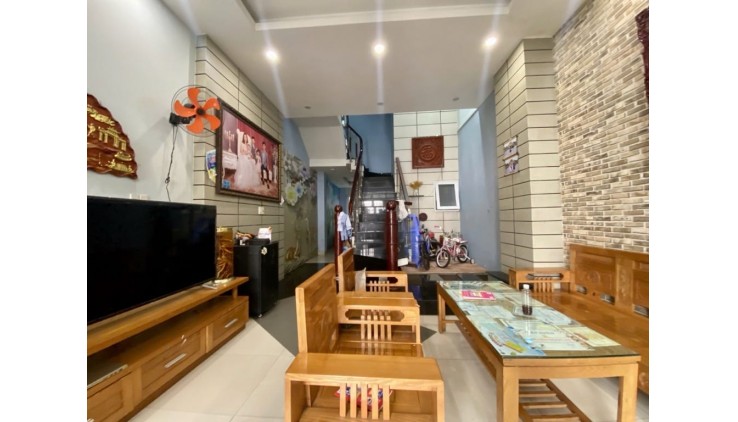 ĐỐI DIỆN AEON TÂN PHÚ _ NHÀ 4 TẦNG 4.3X16M HẺM XE HƠI TỚI NHÀ SÁT MẶT TIỀN BỜ BAO TÂN THẮNG CHỈ 6.4 TỶ
