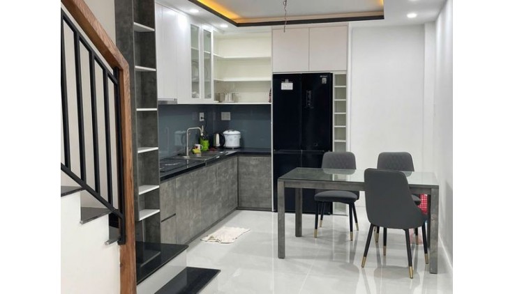 Đường Thành Thái Quận 10 Phường 14.