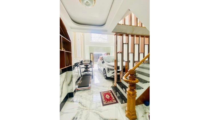NHÀ 5 TẦNG ĐƯỜNG NHỰA 8M THÔNG - KHU VIP TRUNG MỸ TÂY - XE HƠI NGỦ TRONG NHÀ. giá 6,2 tỷ.