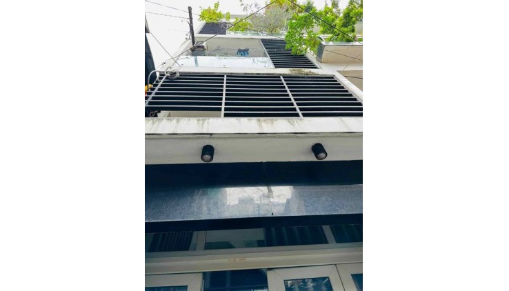 Đường Nguyễn Thiện Thuật Quận 3 Phường 3.