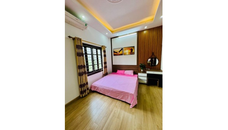 Nhà 4 tầng Phan Đình Phùng ,HXH, 40m2, 5 PN, HXH , Hoàn công