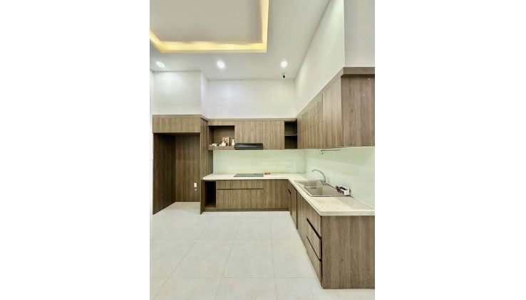 Nhà mới 3 tầng HXH tránh  P.3, Phú Nhuận , 3 PN , tặng nội thất, sổ vuông