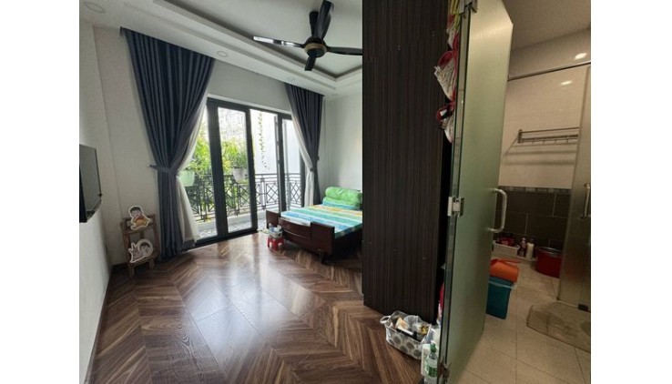 Đường Nguyễn Trung Trực Quận Bình Thạnh Phường 5.