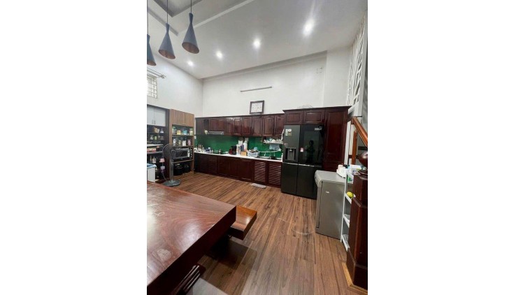 TẶNG BỘ NỘI THẤT GỖ XỊN CHO ANH CHỊ CÓ THIỆN CHÍ MUA TRONG THÁNG LUÔN, CHỦ NHÀ CHỊU LỔ BÁN NHANH