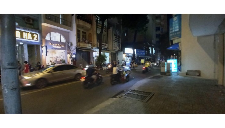 Cho thuê nhà mặt tiền nguyên căn Nguyễn Thái Bình, Tân Bình, vị trí đắc địa kinh doanh đa ngành nghề, giá thuê tốt khu vực