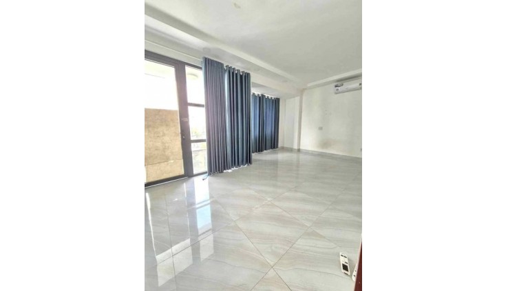 Đường Trần Văn Quang Phường 10 Quận Tân Bình.