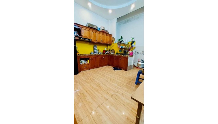 VỊ TRÍ KD ĐỈNH -GIÁP TÂN PHÚ NGAY NHÃ BA BÌNH LONG - 88M(4.3X20) - 3 TẦNG CHỈ 6.3 TỶ TL