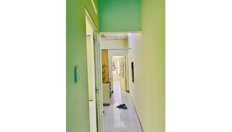 64M - NGAY CHỢ TÂN HƯƠNG - HẺM Ô TÔ ĐỖ CỬA - 2 TẦNG GIÁ 4.25  TỶ - 60TR/M