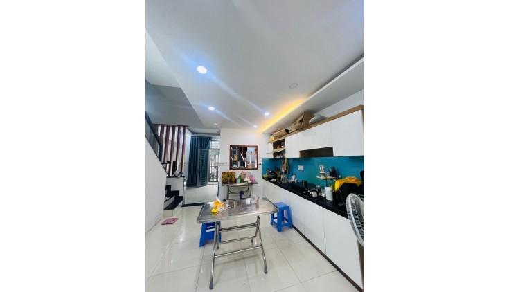 +1 Bán nhà gần CHỢ PHẠM VĂN HAI,P.3,Tân Bình, HXH,gần MT , 58m2 sd, chỉ 4 tỷ