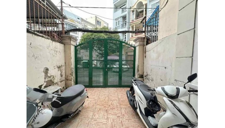 Đường Nguyễn Kiệm Đối Diện Bệnh Viện 175 Quận Gò Vấp.