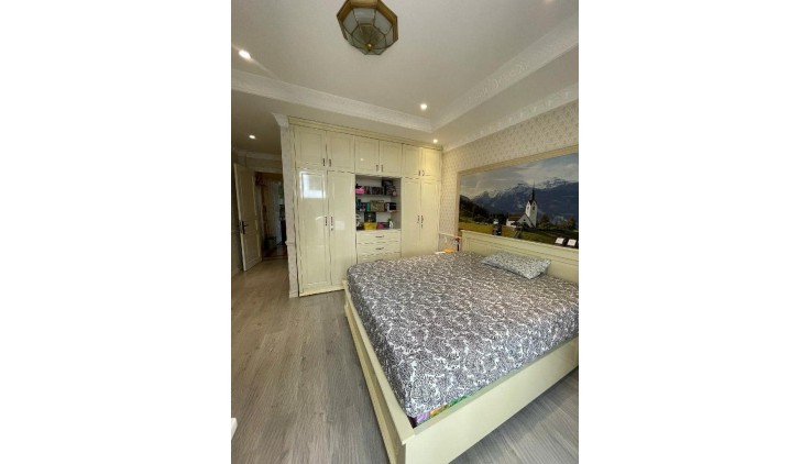 [KHU DÂN CƯ PHÂN LÔ] - NHÀ 4 TẦNG - NỘI THẤT LUNG LINH - Ô TÔ 7 CHỖ ĐỖ CỬA - ĐƯỜNG SỐ 2 - PHÚ MỸ - Q7