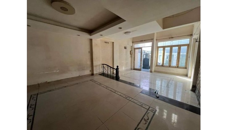 Đường Tôn Thất Thuyết  Phường 3 Quận 4.