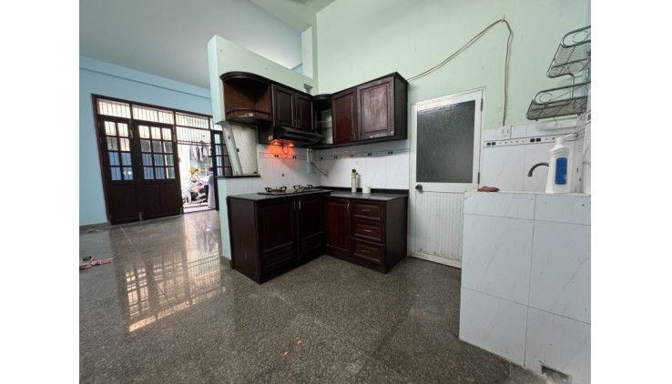 GẤP BÁN NHÀ 4 TẦNG - SỔ VUÔNG VỨC HOÀN CÔNG ĐẦY ĐỦ - CHỈ 4.9 TỶ