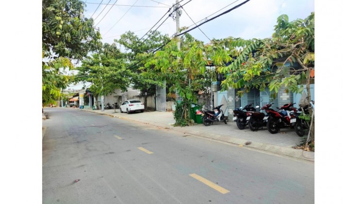 NHÀ MẶT TIỀN ĐƯỜNG NHỰA HUỲNH THỊ MÀI - GẦN CHỢ NHỎ TÂN HIỆP - VỪA Ở VỪA KINH DOANH. Chỉ 3,25 tỷ.