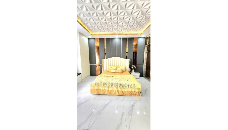 BÁN NHÀ MẶT TIỀN - VIEW SÔNG ĐƯỜNG PHẠM HỮU LẦU CÓ THANG MÁY - 16 TỶ NHỈNH.