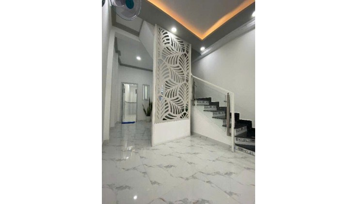 Hẽm 1005 Nguyễn Kiệm - Phường 3 - Gò Vấp - 6 Tỷ