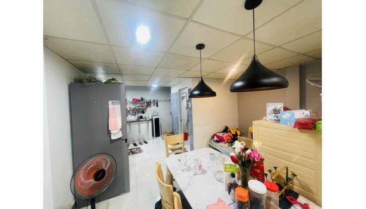 Nhà đường Phan Văn Hớn, Bà Điểm, Hóc môn, 48m2, giá 3tỷ550 TL.