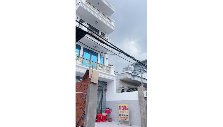 Nhà đường Nguyễn Ảnh Thủ, Bà Điểm, Hóc môn, 120m2, giá 6tỷ7 TL.