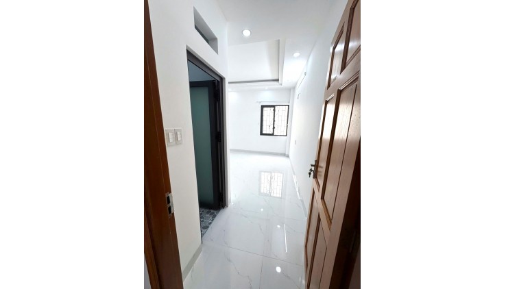 Bán nhà Đường Lê Hồng Phong, Quận 10 (4x11, 4 tầng) HXH chỉ 6.4 tỷ