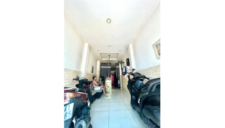 Chỉ 6.3 tỷ! Nhà 4 tầng, HXH đường Cô Bắc, Phường 1, Phú Nhuận, giáp Quận 1